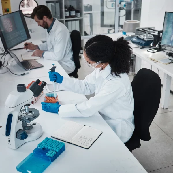 FFC Ricerca fibrosi cistica_riceratori laboratorio